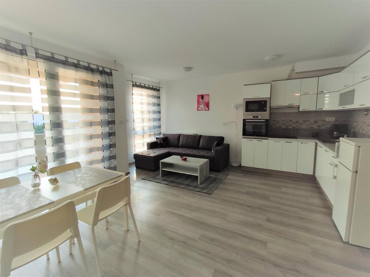 Bajcsy Apartment Дебрецен Екстериор снимка
