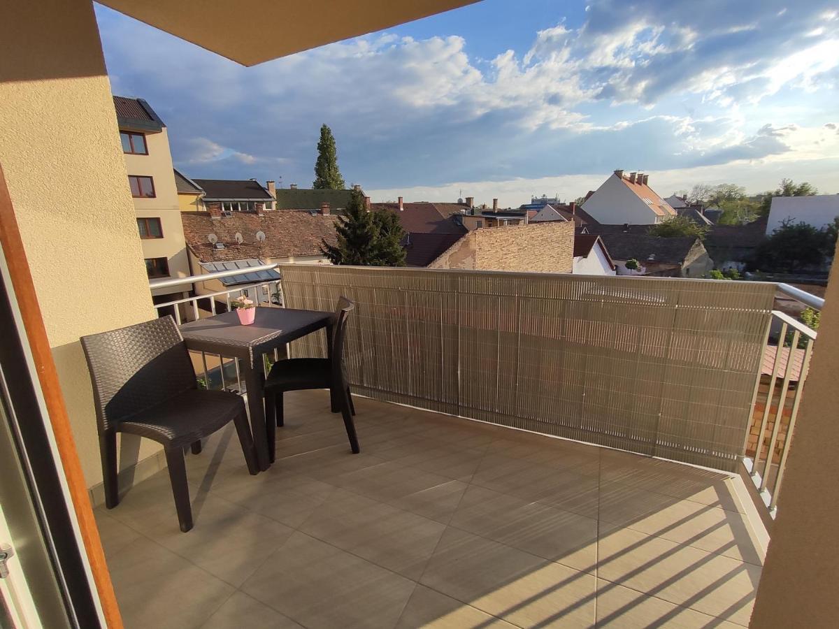 Bajcsy Apartment Дебрецен Екстериор снимка