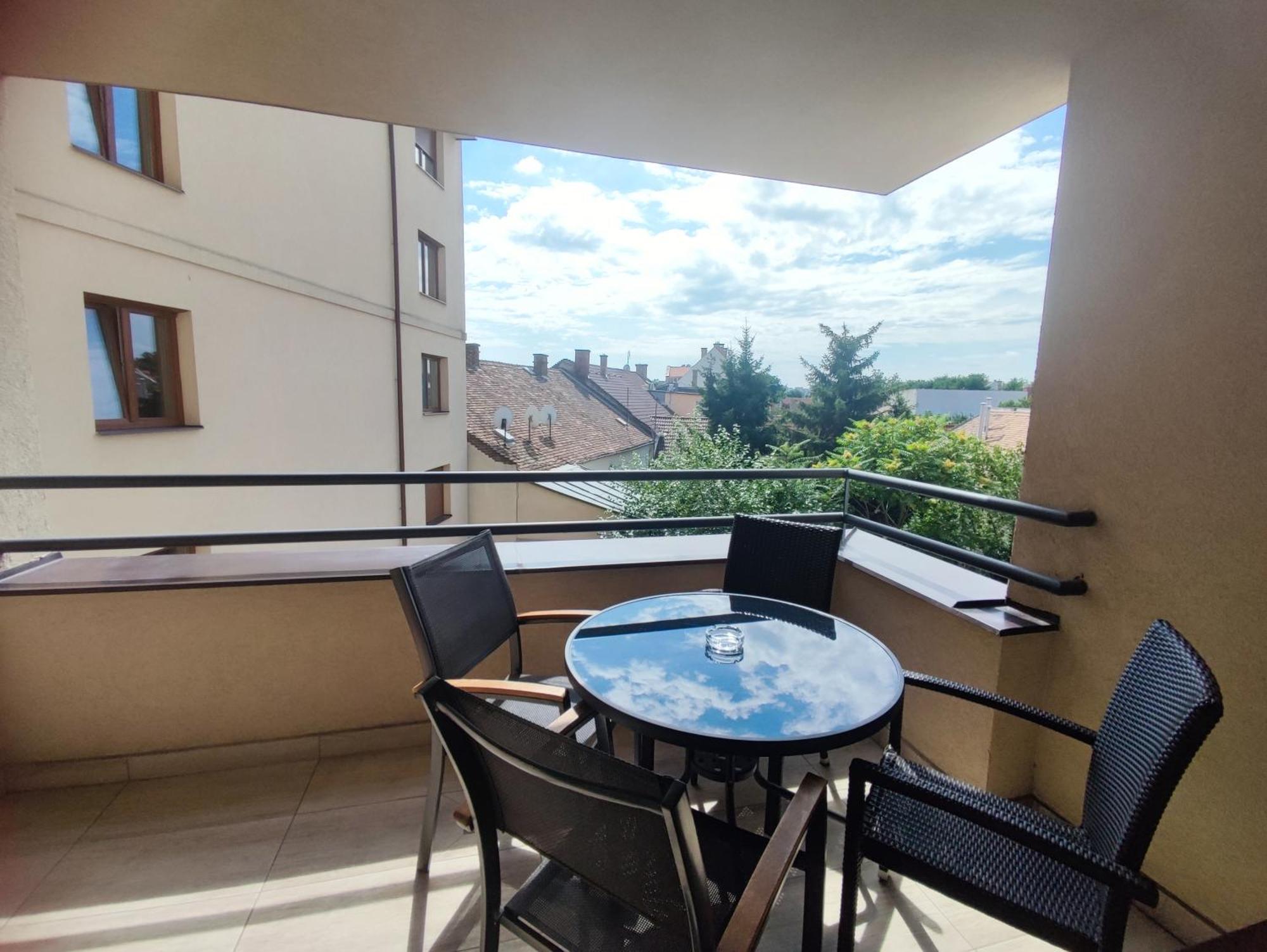 Bajcsy Apartment Дебрецен Екстериор снимка
